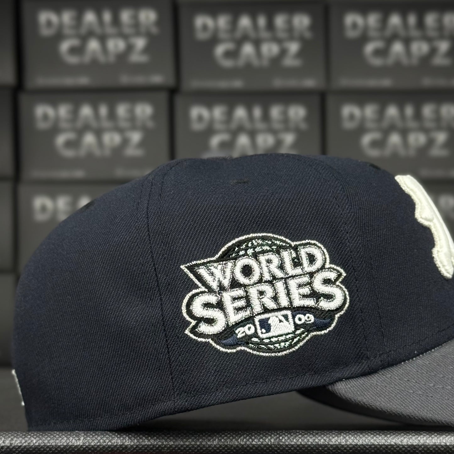 NY YANKEES KANJI (glow in the dark)