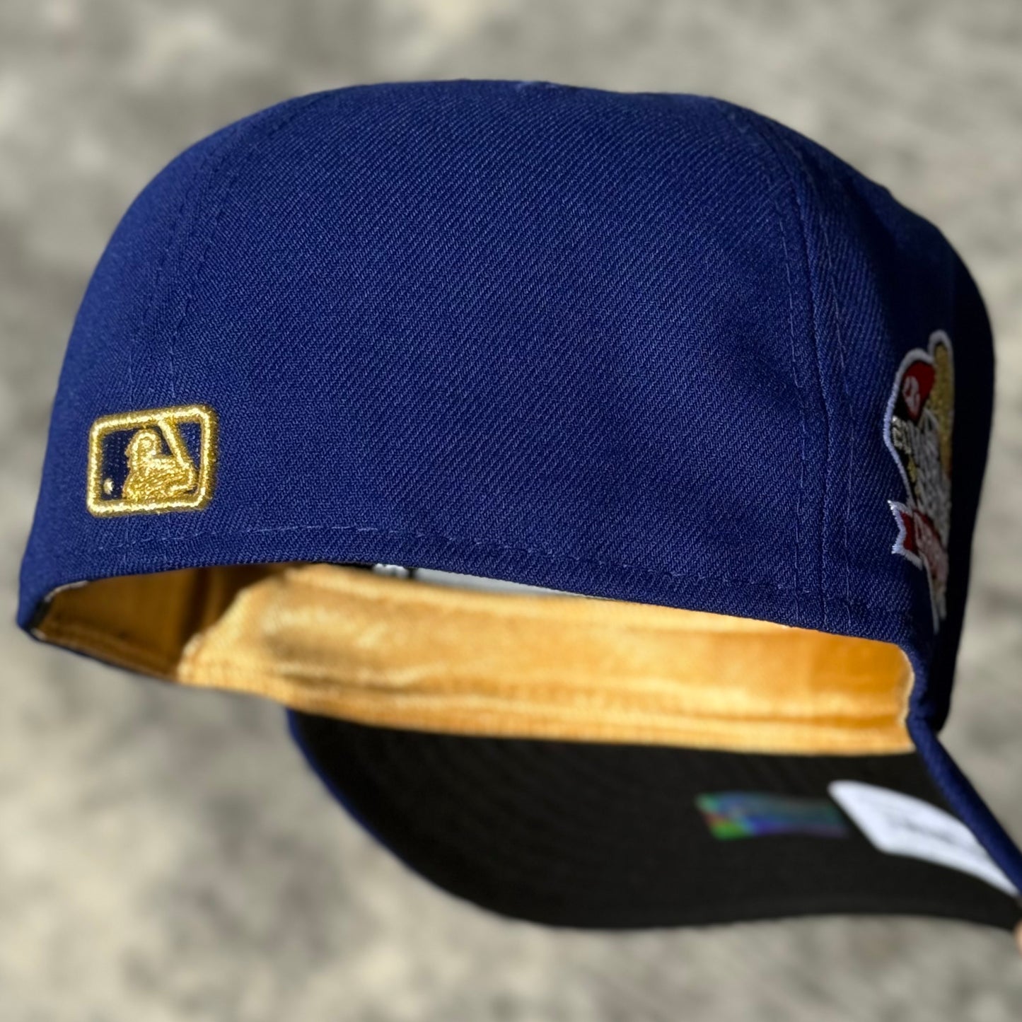7 1/8 • 7 1/4 • 7 3/8 LA DODGERS GOLD