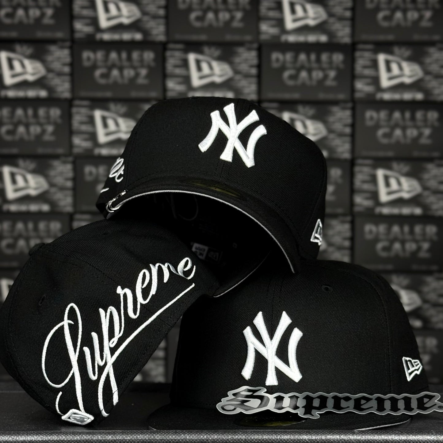 SUPREME x YANKEES BLACK