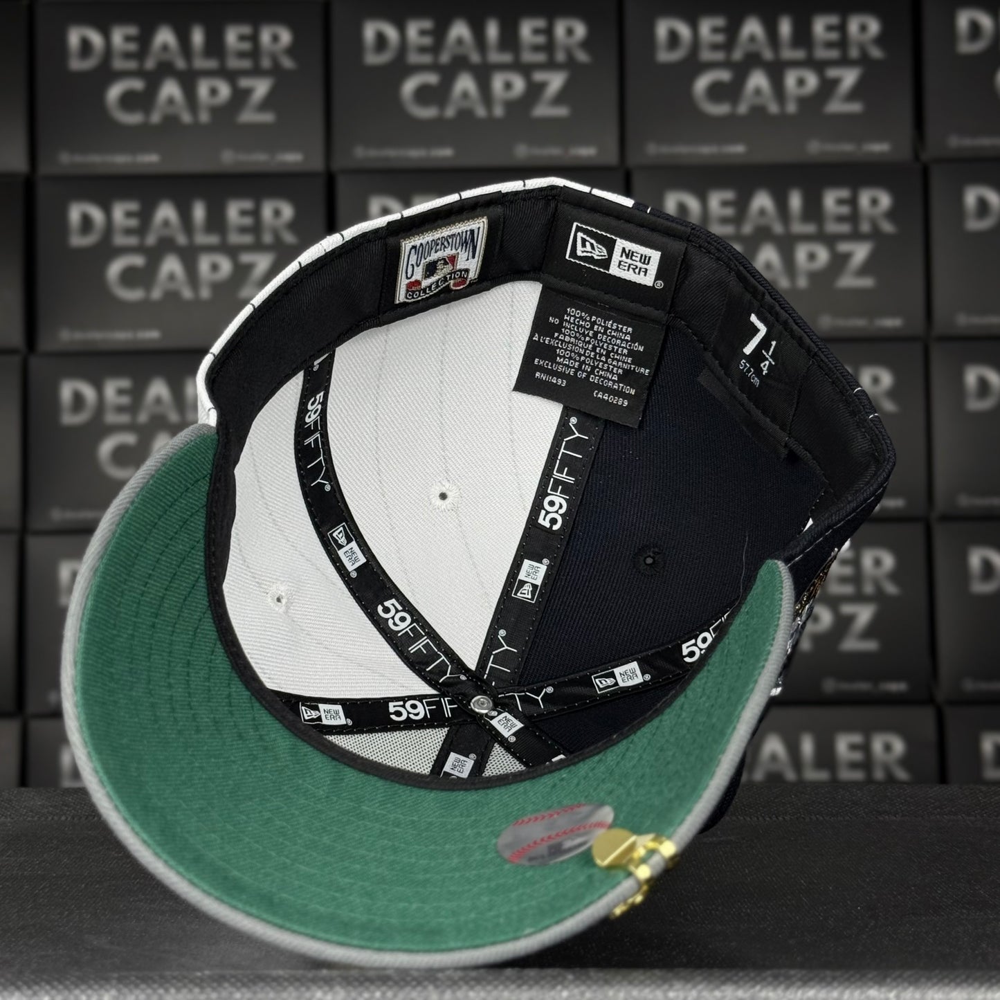 NY YANKEES “SPLIT PANEL”