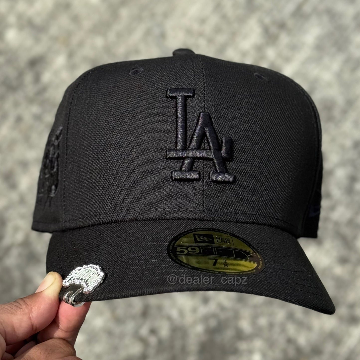 7 1/8 • 7 1/4 • 7 3/8 LA DODGERS BLACK OHTANI