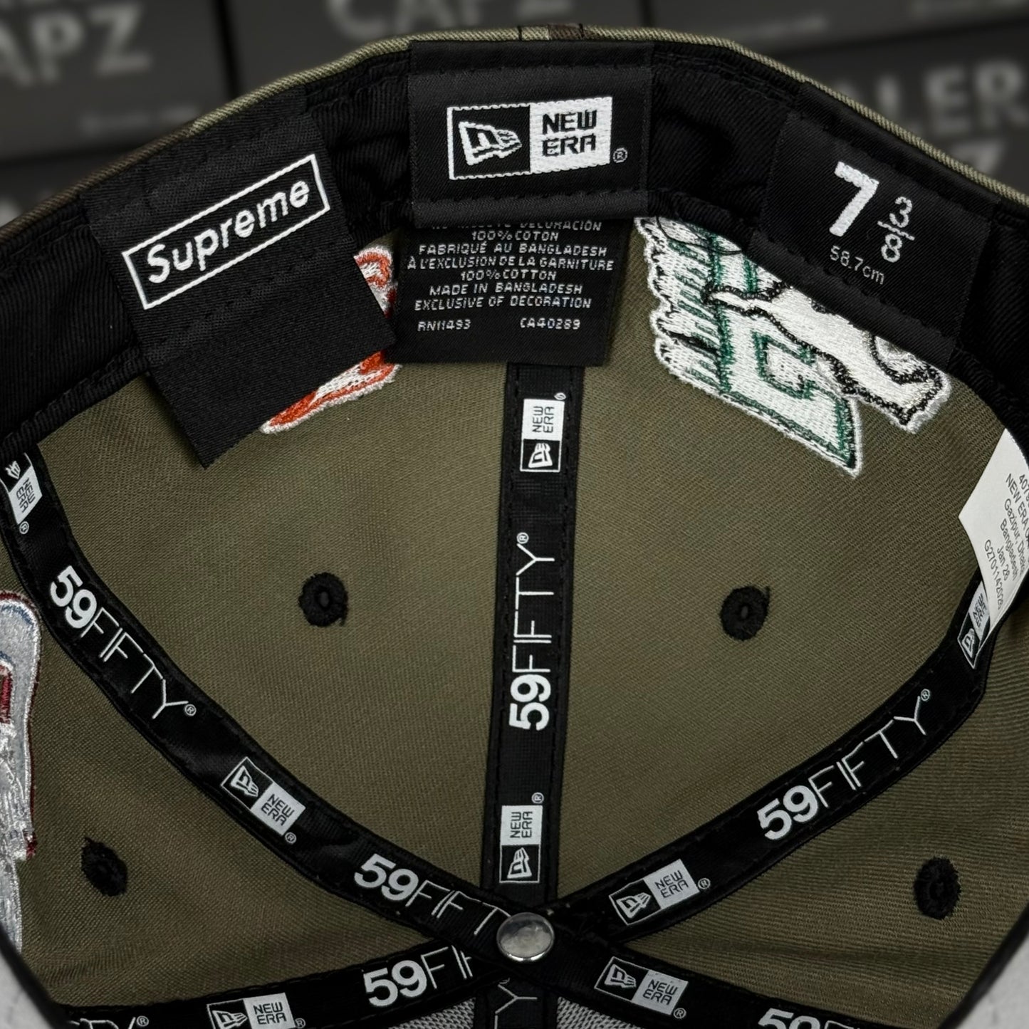 SUPREME “THE MASCOTS LOGOS”