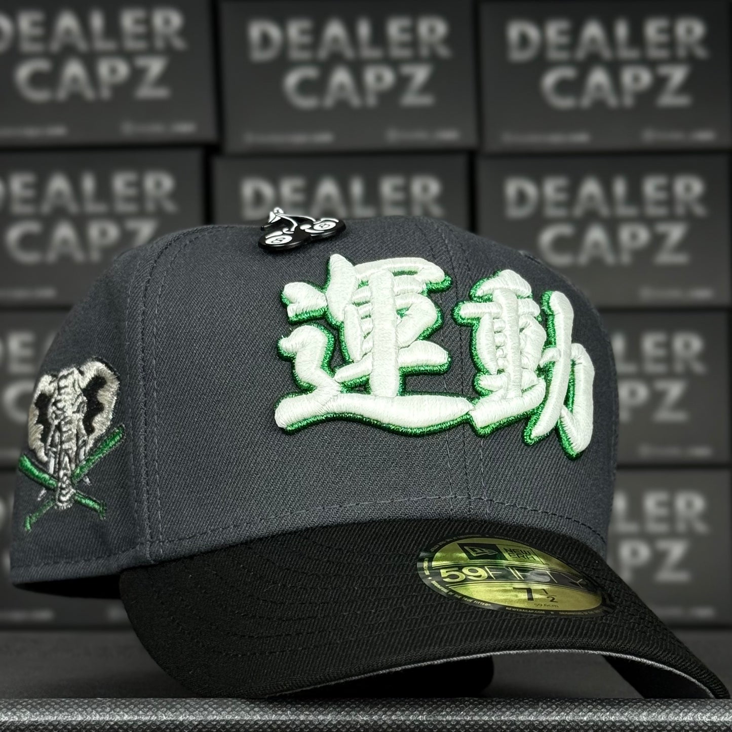 OAKLAND ATHLETICS KANJI (glow in the dark)