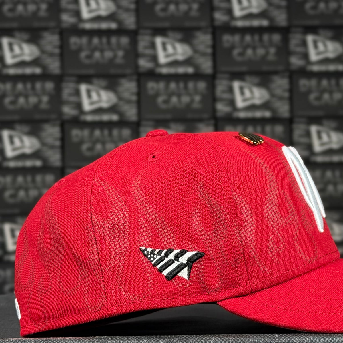 PAPER PLANES x DIABLOS ROJOS