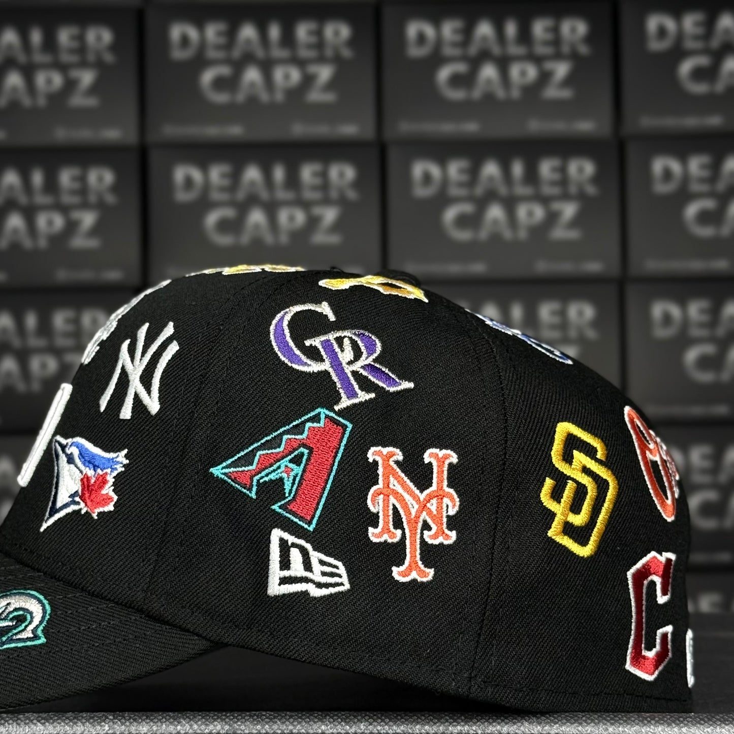 MLB ALL OVER “LOGOS”