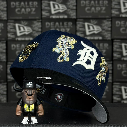 DETROIT TIGERS (glow in the dark)