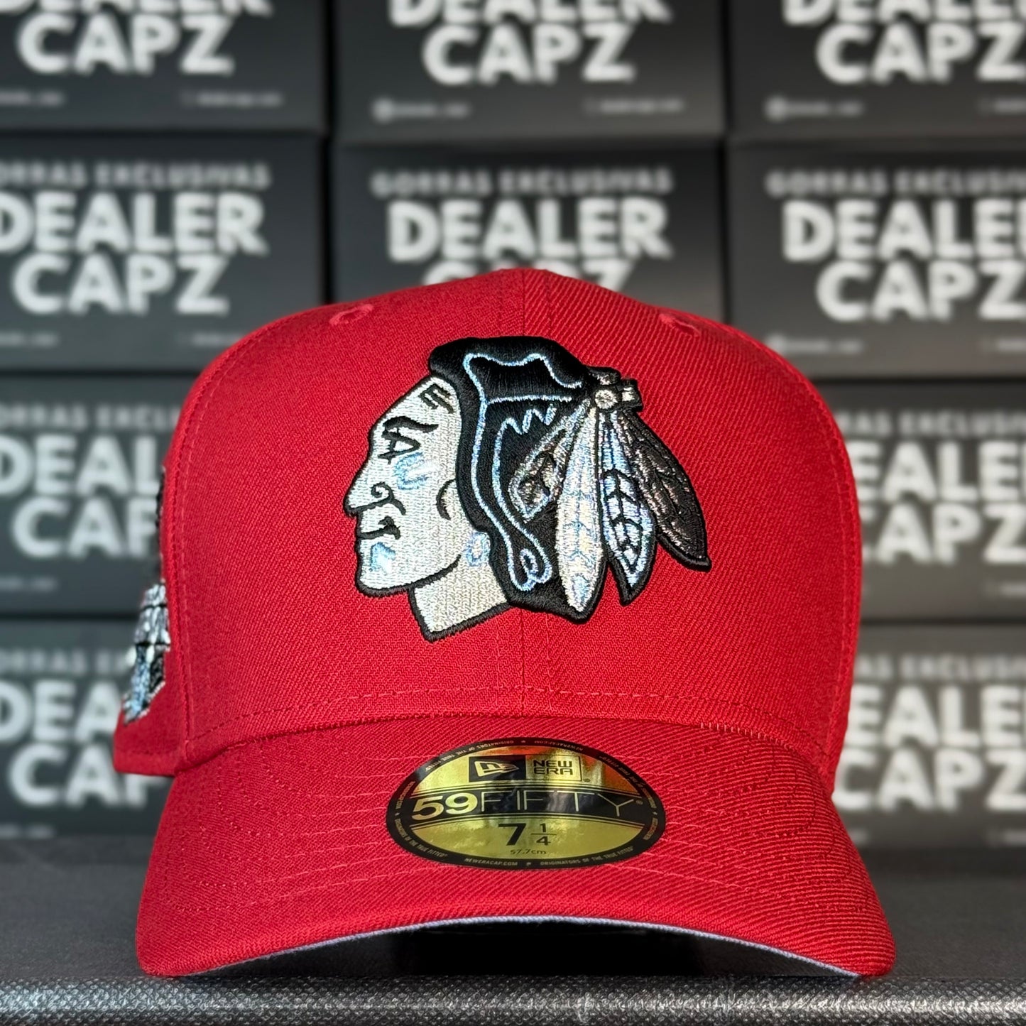 7 1/4 • 7 1/2 CHICAGO BLACKHAWKS