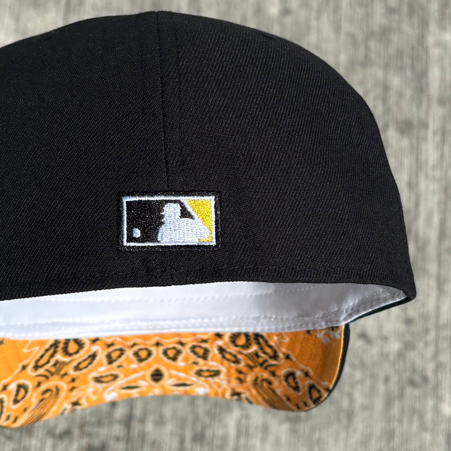 7 1/2 • PIRATES PITTSBURGH