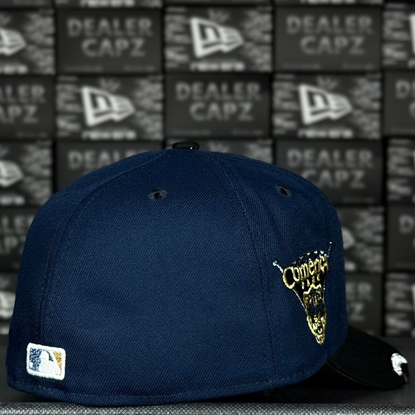 DETROIT TIGERS (glow in the dark)